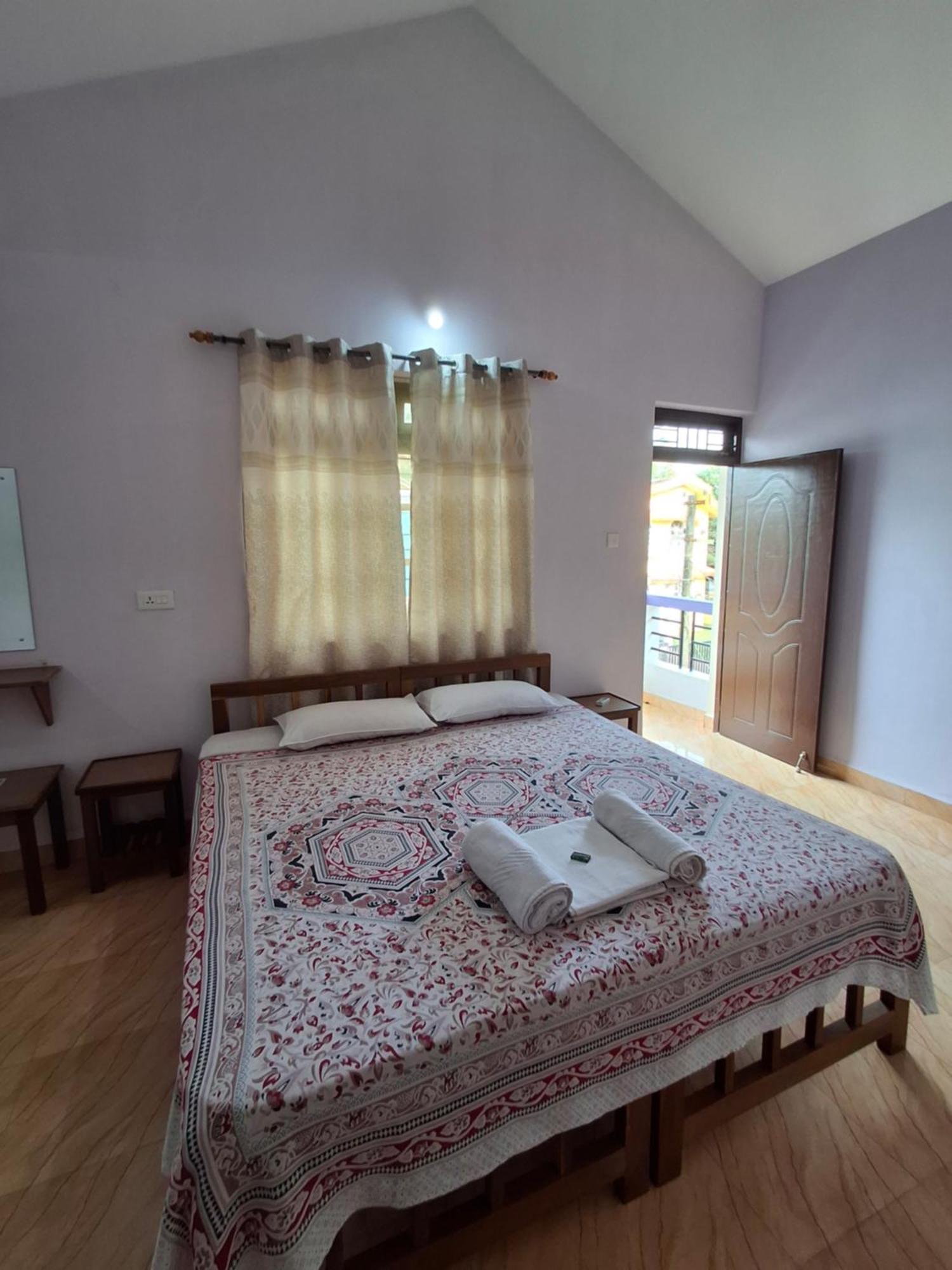 Lobo's Guesthouse Cavelossim Extérieur photo